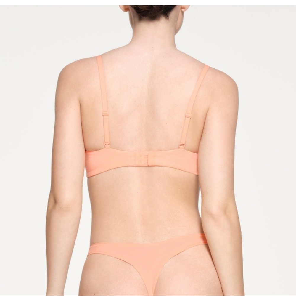 SKIMS TSHIRT BRA - FADED NECTAR - 36B - Picture 2 of 6